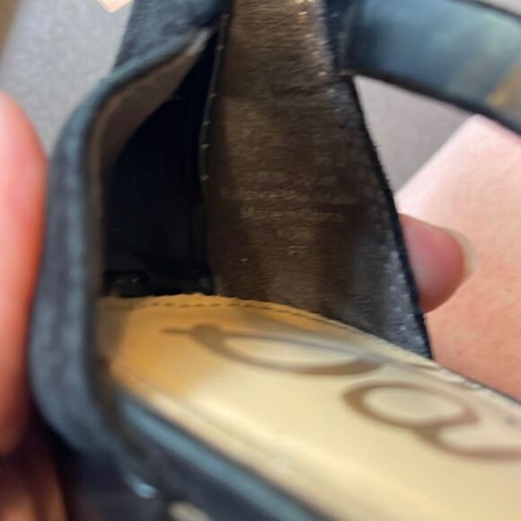 Sam Edelman Strappy Criss-Cross Cage
Block Heels 6.5 EUC - Picture 7 of 7